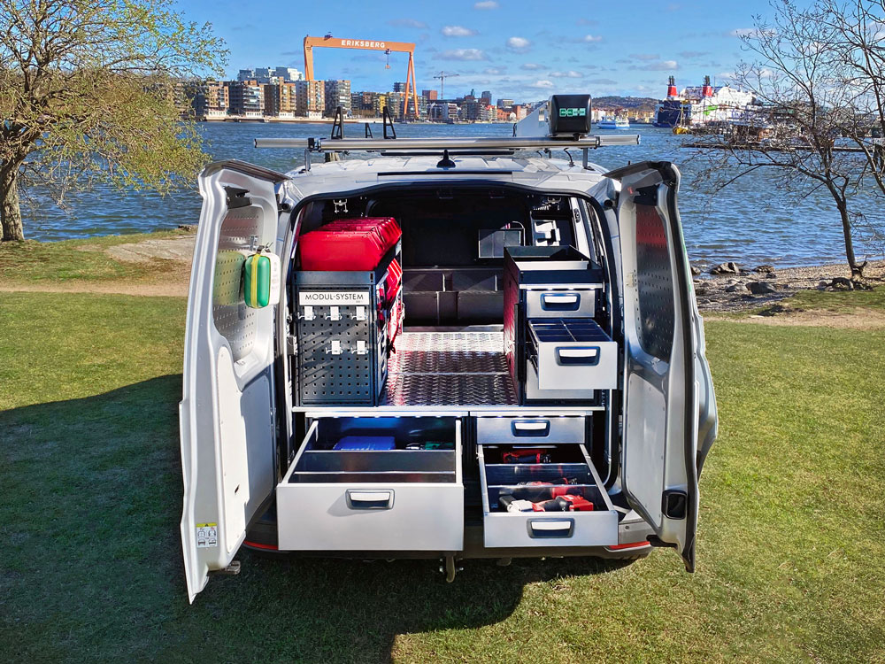 Aménagement Modul-System dans un véhicule utilitaire