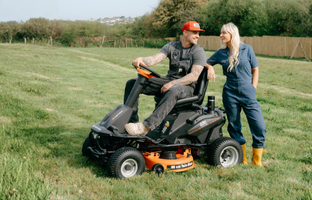 Luke and Lucy on the ProRiderE559